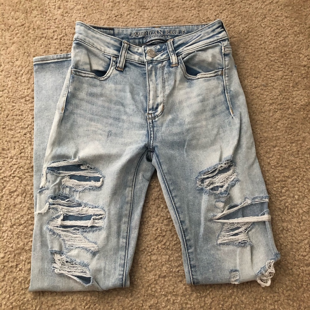 American eagle outfitters ripped hi-rise jegging